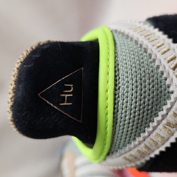 Adidas × Pharrell Williams Tokio Solar HU Friendship Pack sneakers (m size 10.5) - Picture 14 of 16